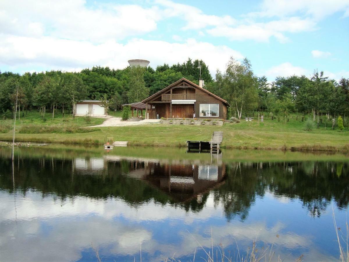 Lieux-Au-Lac Augignac Exterior photo